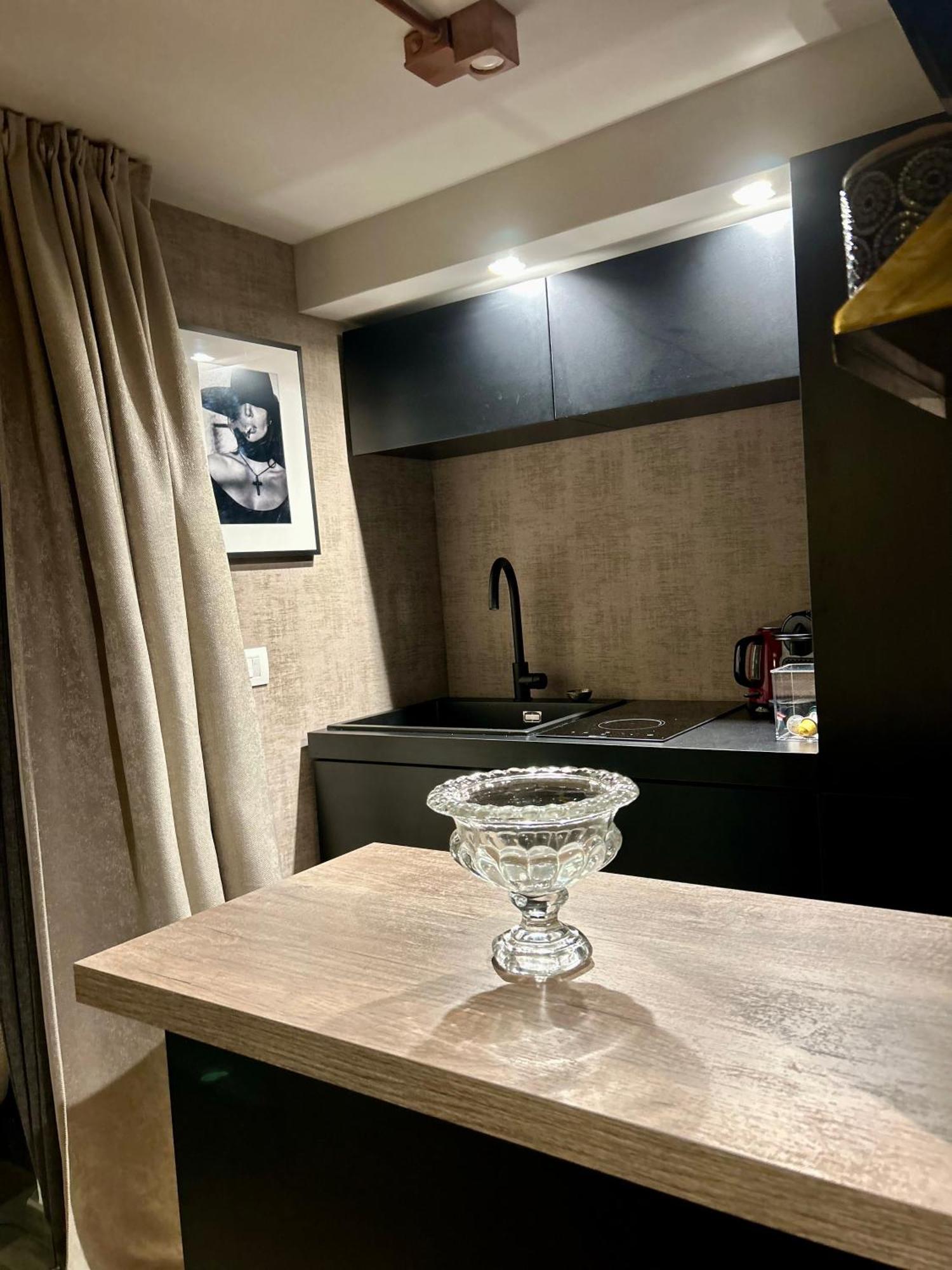 Portrait Luxury Loft Lejlighed Bari Eksteriør billede