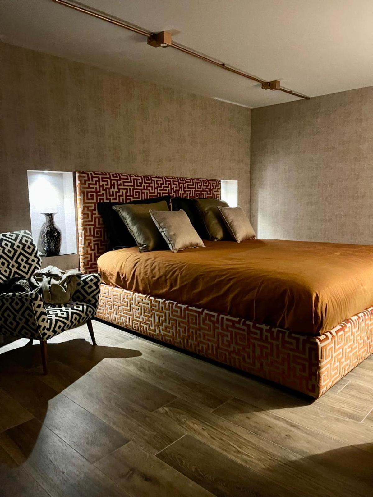 Portrait Luxury Loft Lejlighed Bari Eksteriør billede